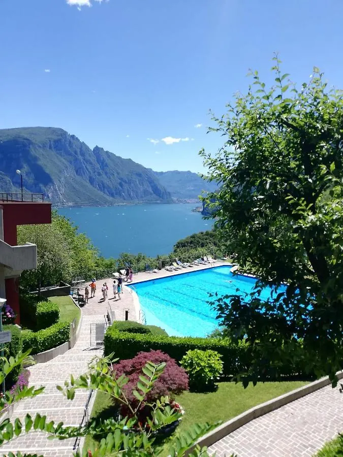 Attico With Big Terrace In Residence With Pool Valbrona 0*,