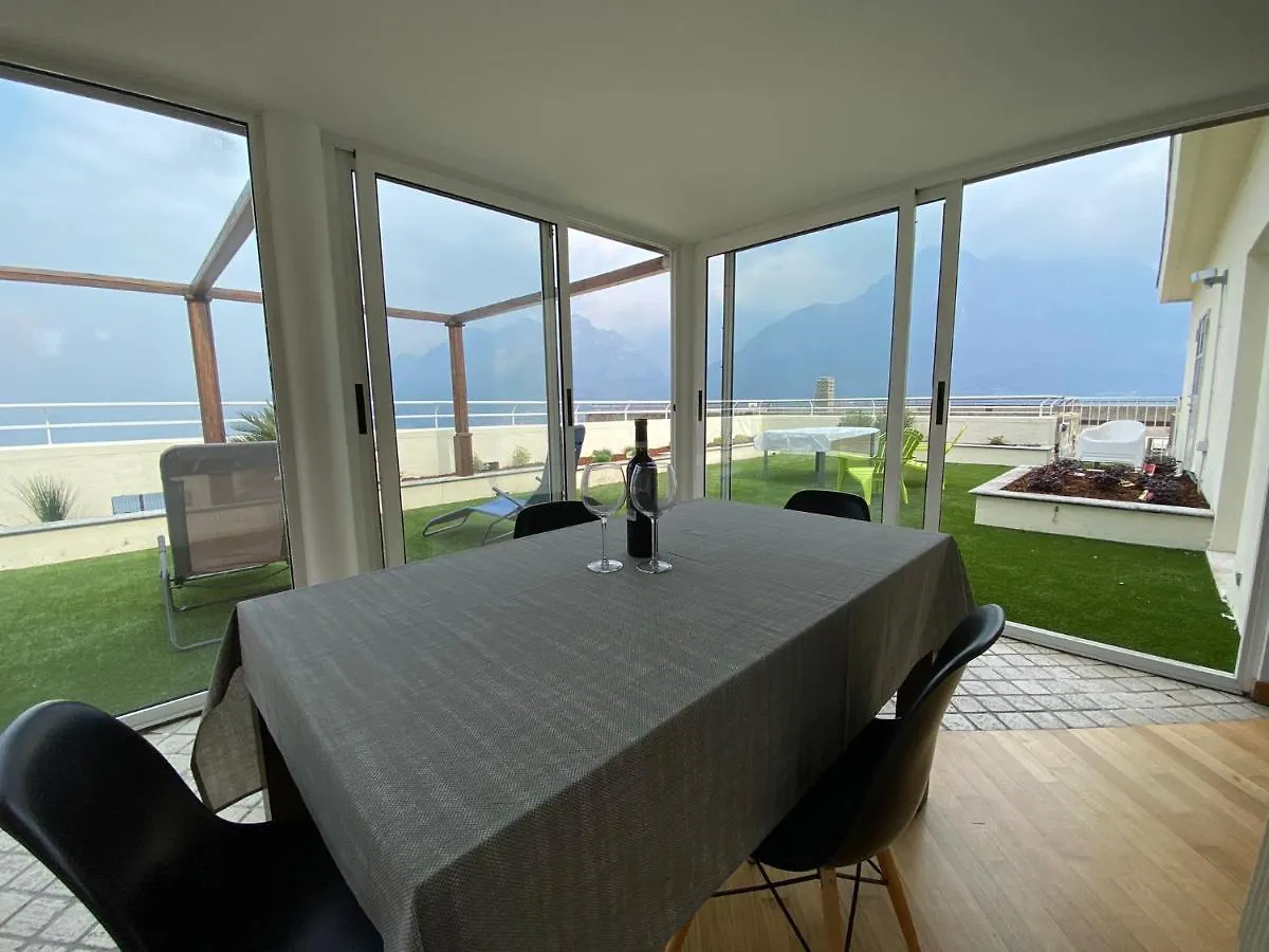 Attico With Big Terrace In Residence With Pool Вальброна Апартаменты